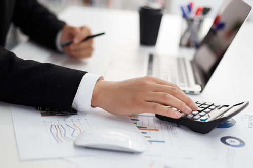變更企業(yè)名字及經(jīng)營(yíng)范圍一般要多少費(fèi)用？